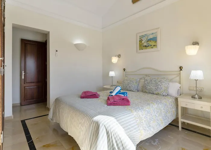 Ambar Cherry فيلة بلايا بلانكا