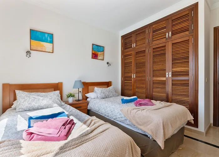 Ambar Cherry 플라야블랑카