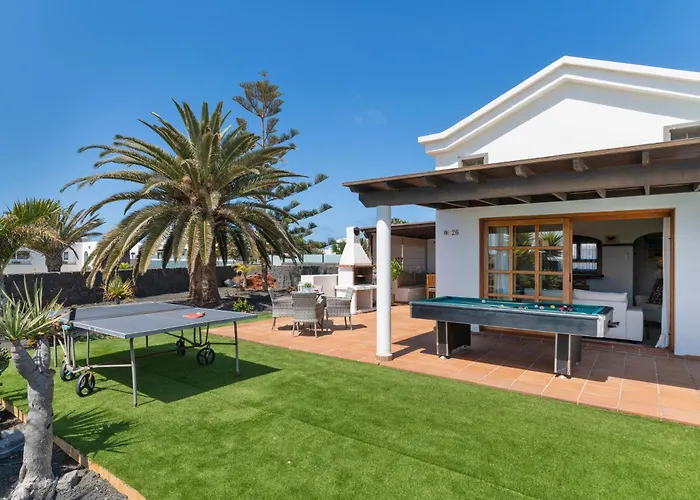 Ambar Cherry فيلة *